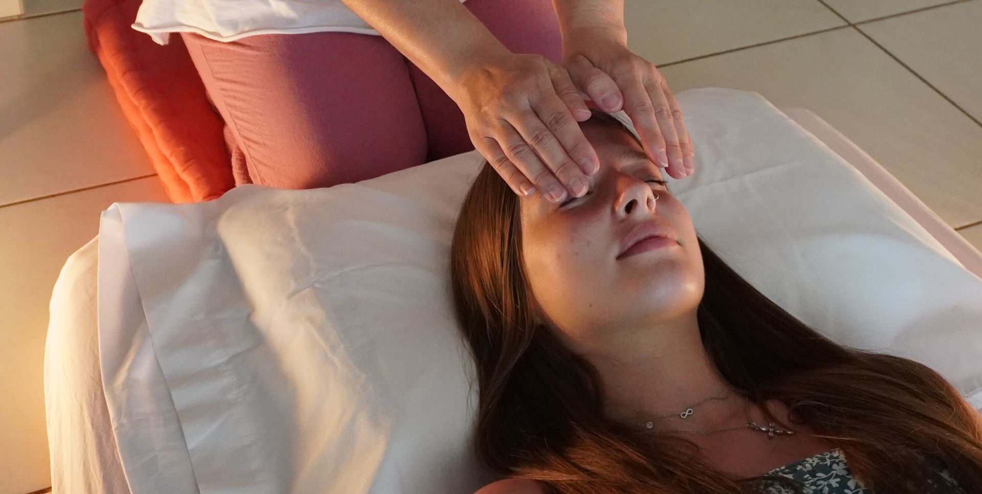 Reiki healing sessions